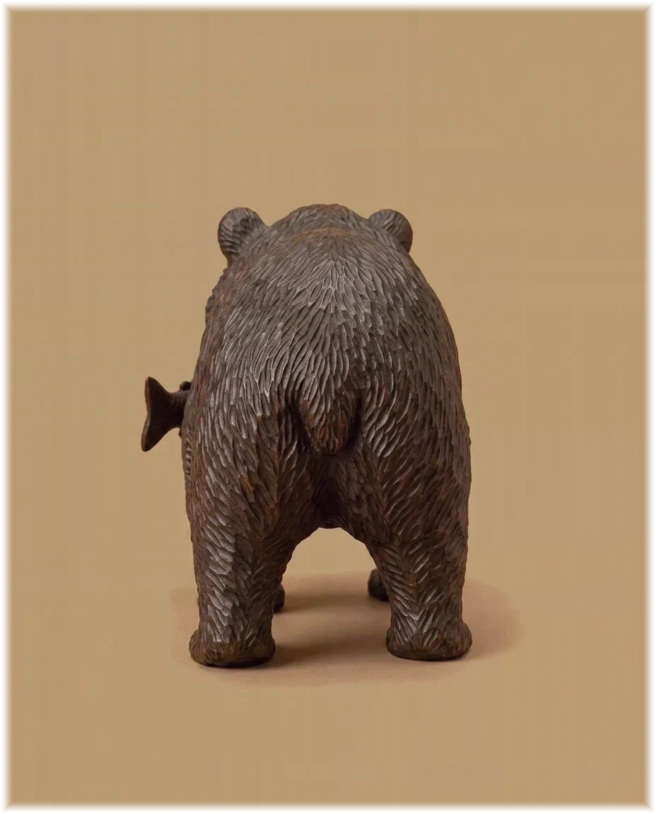 Carved bear — Back
