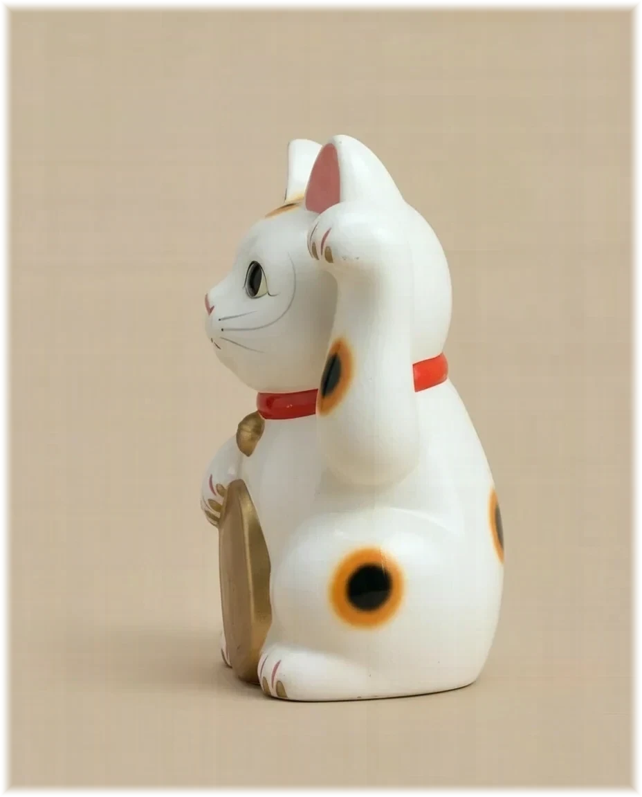 Maneki-neko — Left